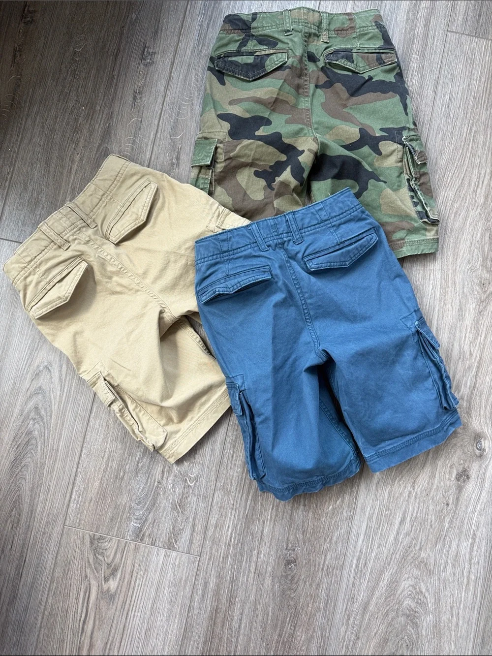 GAP Boys Cargo Shorts Set – Tan & Camo (never worn) Blue a couple x’s!